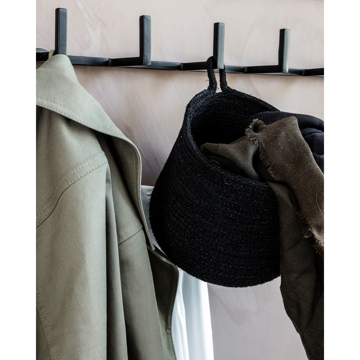 Koš na zavěšení House Doctor HANG černý černá_1