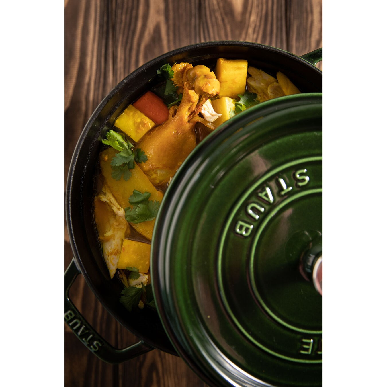 Hrnec STAUB kulatý 24 cm zelený_2