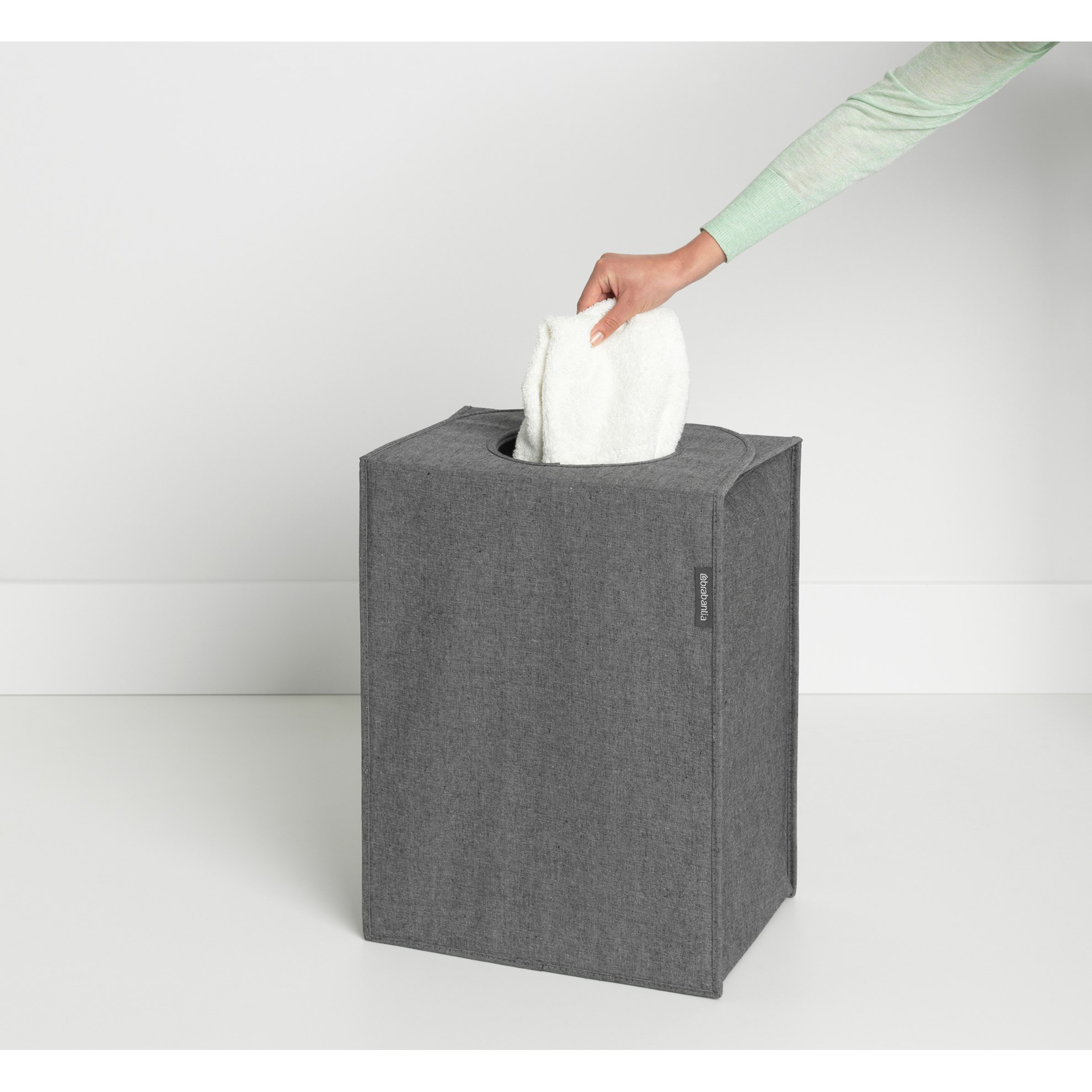 Koš/taška na prádlo Brabantia 55l černý_9