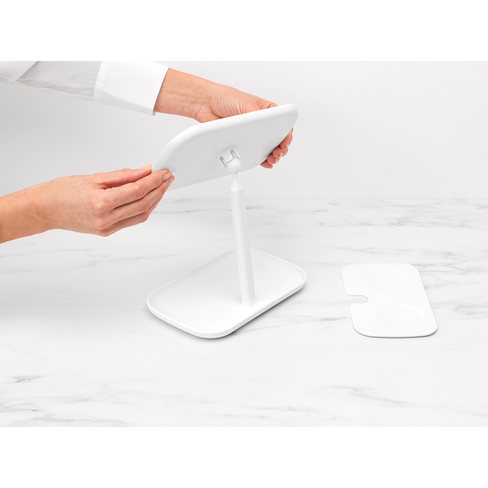 Kosmetické zrcátko Brabantia RENEW 28x20cm bílé_1