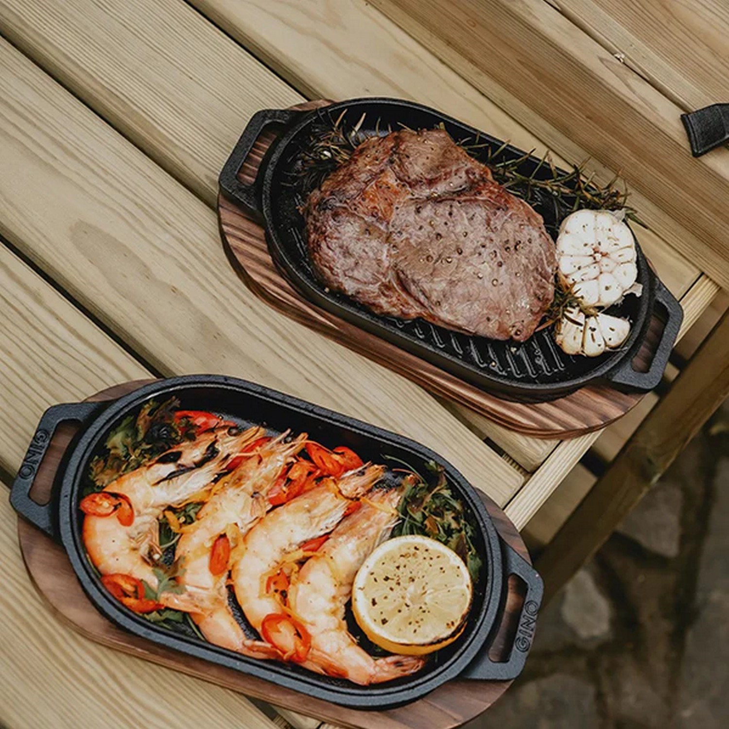 Litinová pánev Gino bez rýhování 29x16cm černá_7