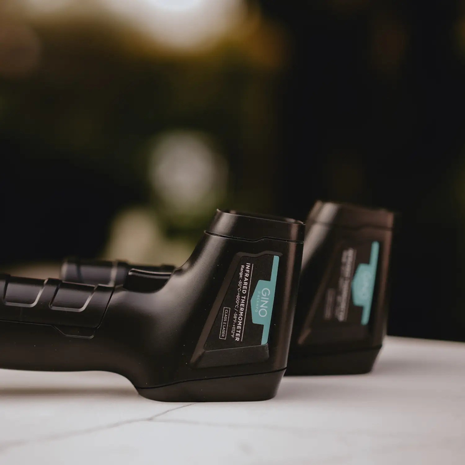 Digitální infračervený teploměr GINO černý_4