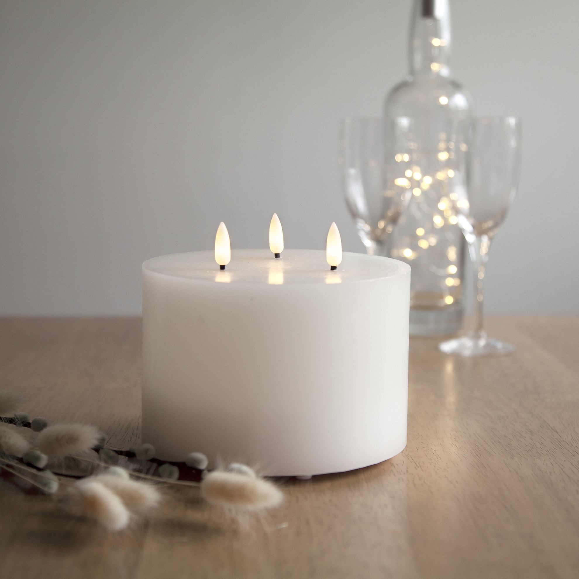 LED svíčka FLAMME P.15cm bílá_0