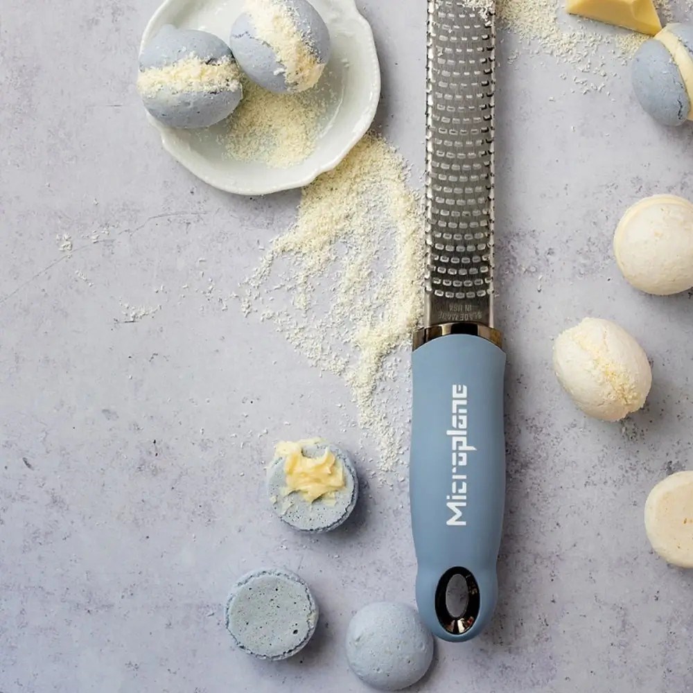 Struhadlo Microplane PREMIUM ZESTER jemné s rukojetí sv. modné_1