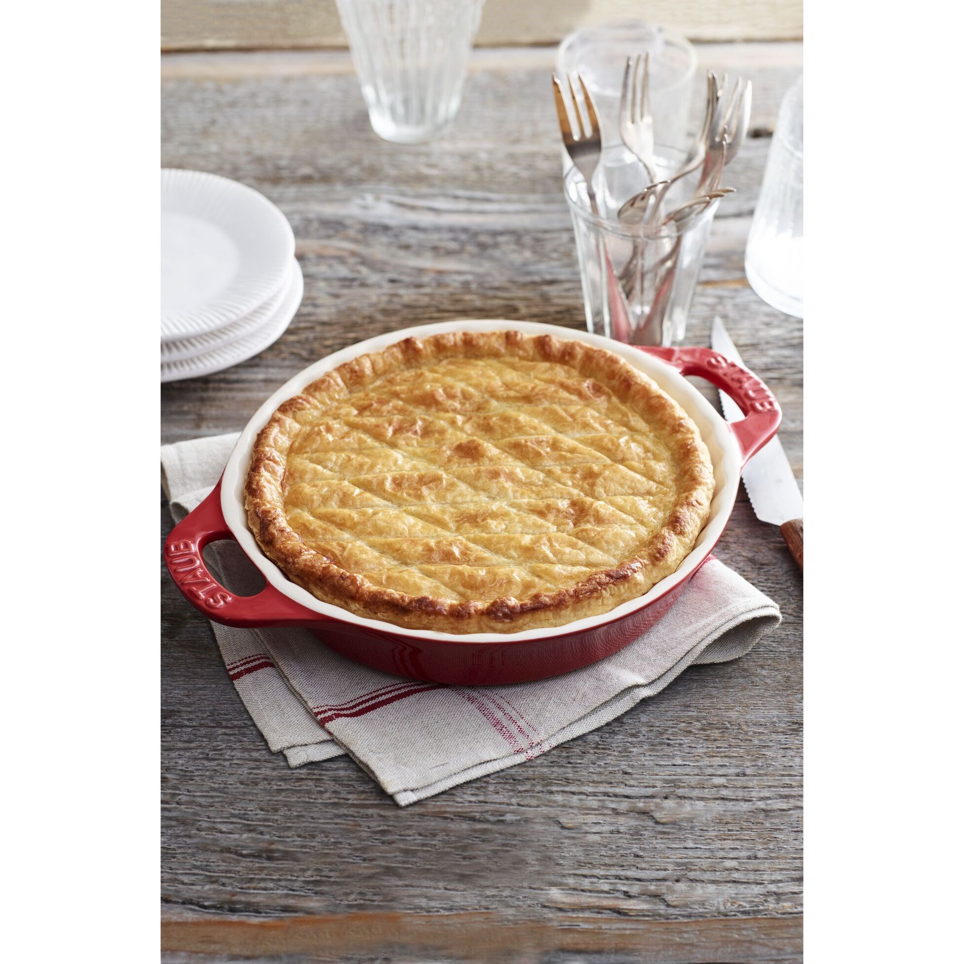 Forma na koláč STAUB 28cm červená 2l_0