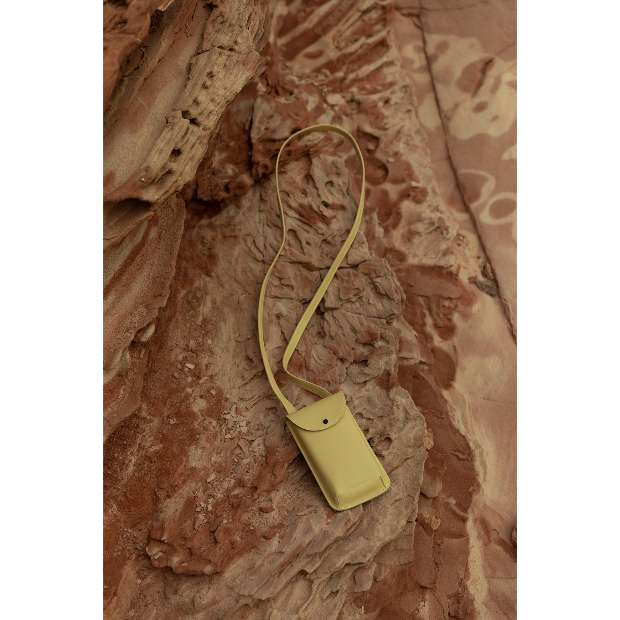 Pouzdro na telefon Monk & Anna pampas_2