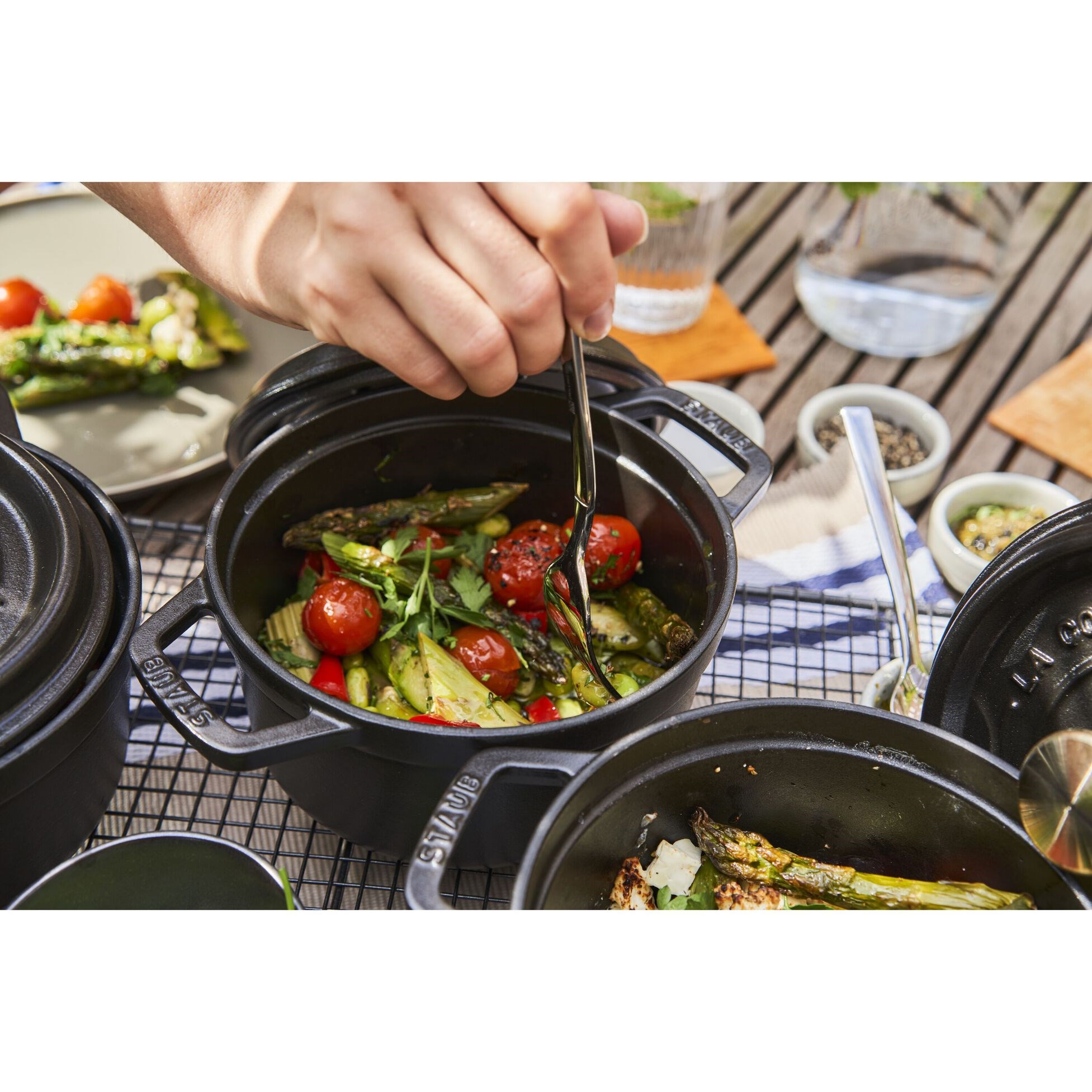 Hrnec STAUB  kulatý 16cm černý 1,2l_1