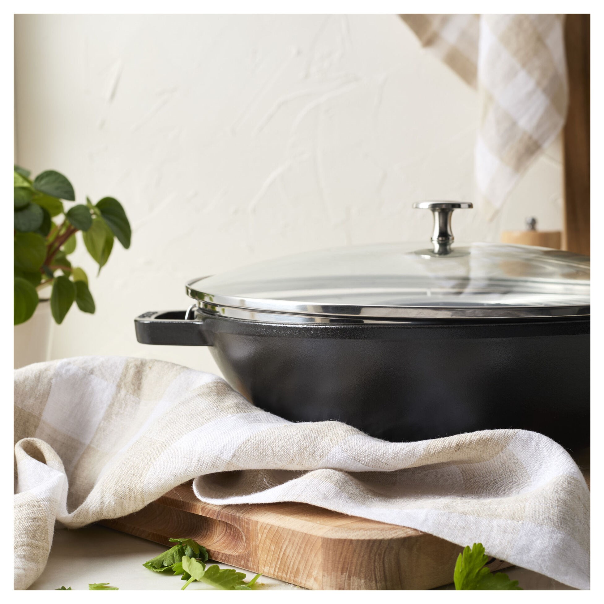 Pánev Wok STAUB 30cm černá 4,19l_1