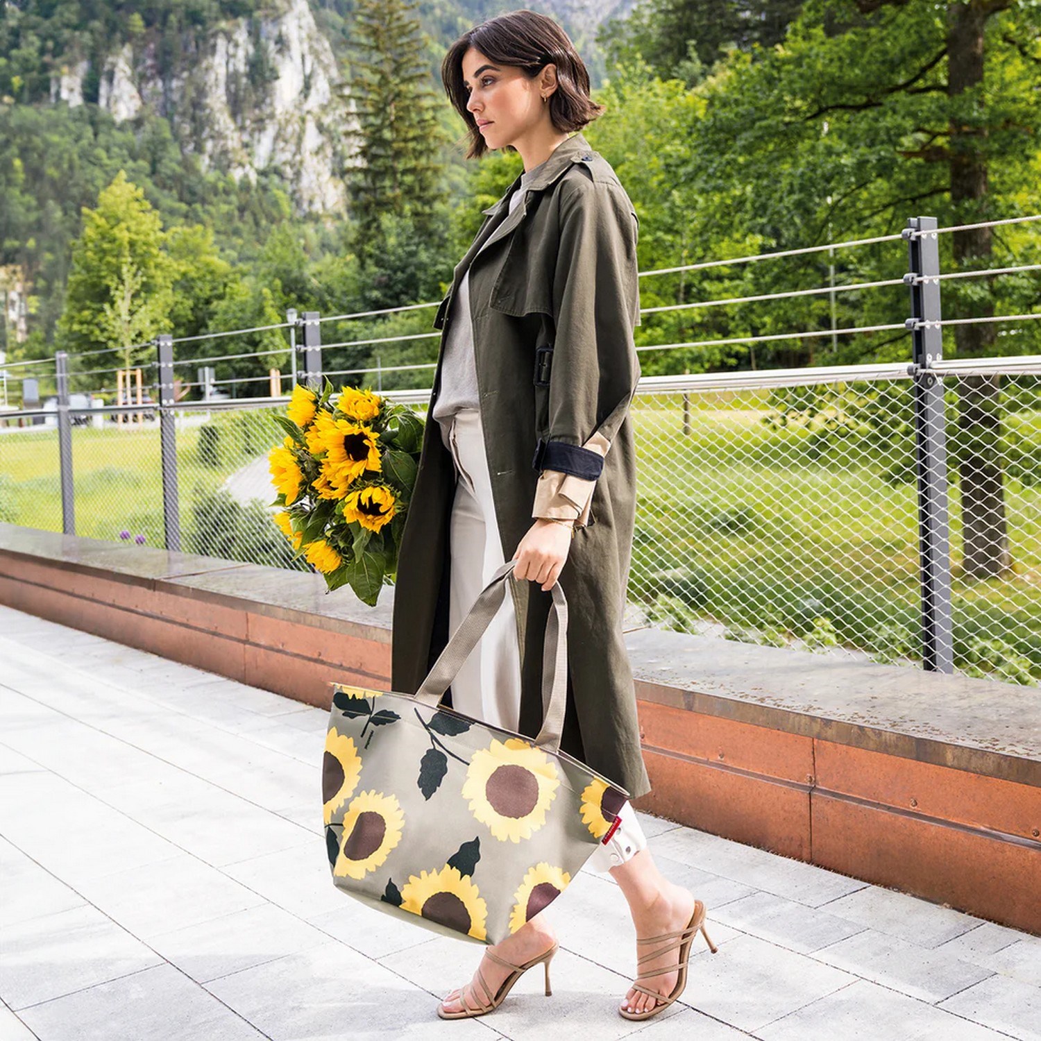 Taška přes rameno Reisenthel Shopper M sunflowers_1