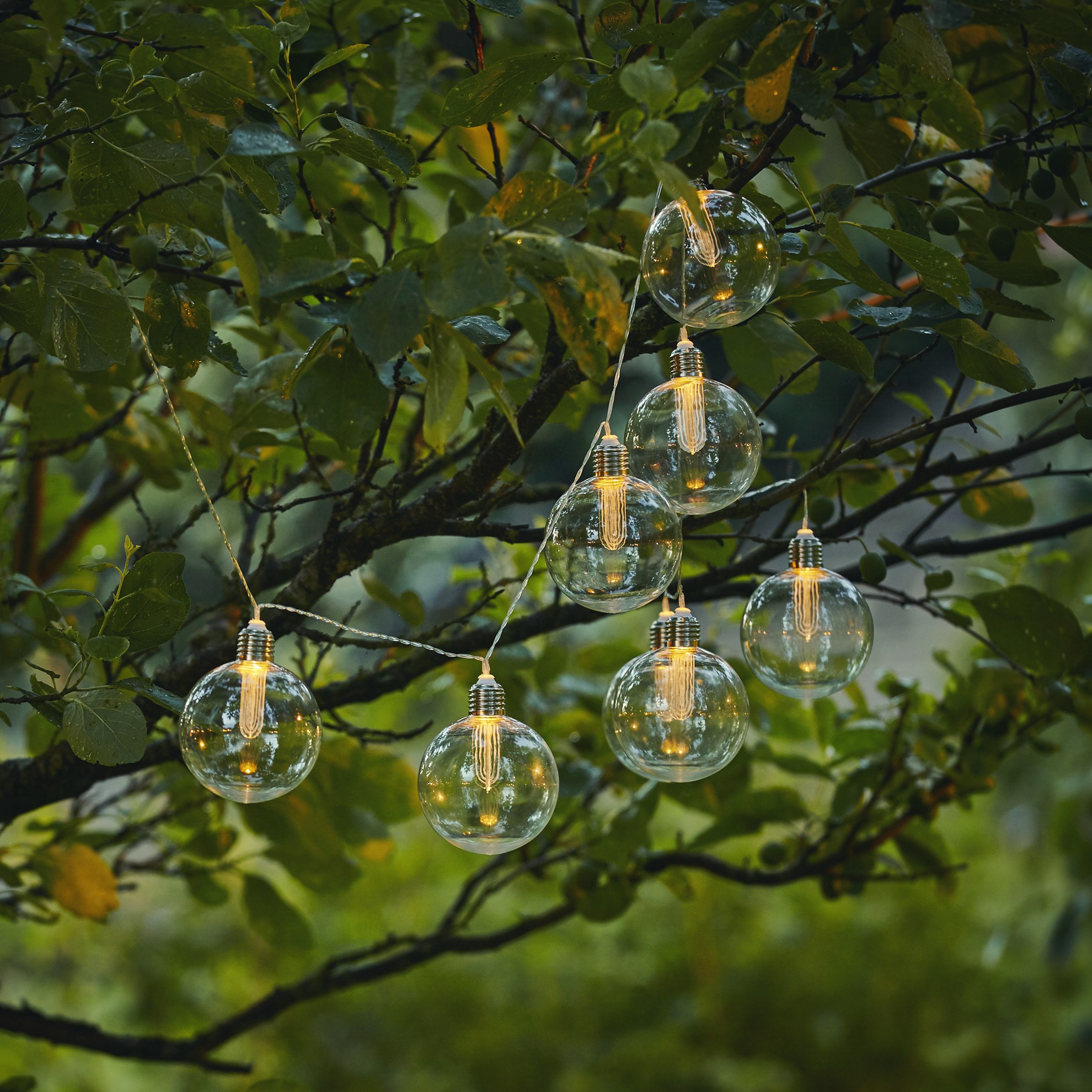 LED solární řetěz CHANIA 8xsvětelná baňka D.2,45m_0