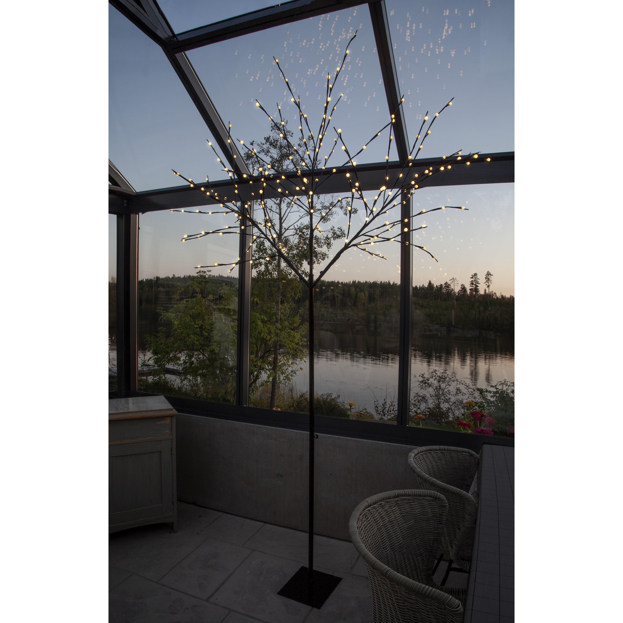 Venkovní LED dekorativní strom ALBERO s časovačem V.2,5m 240 diod černý_0