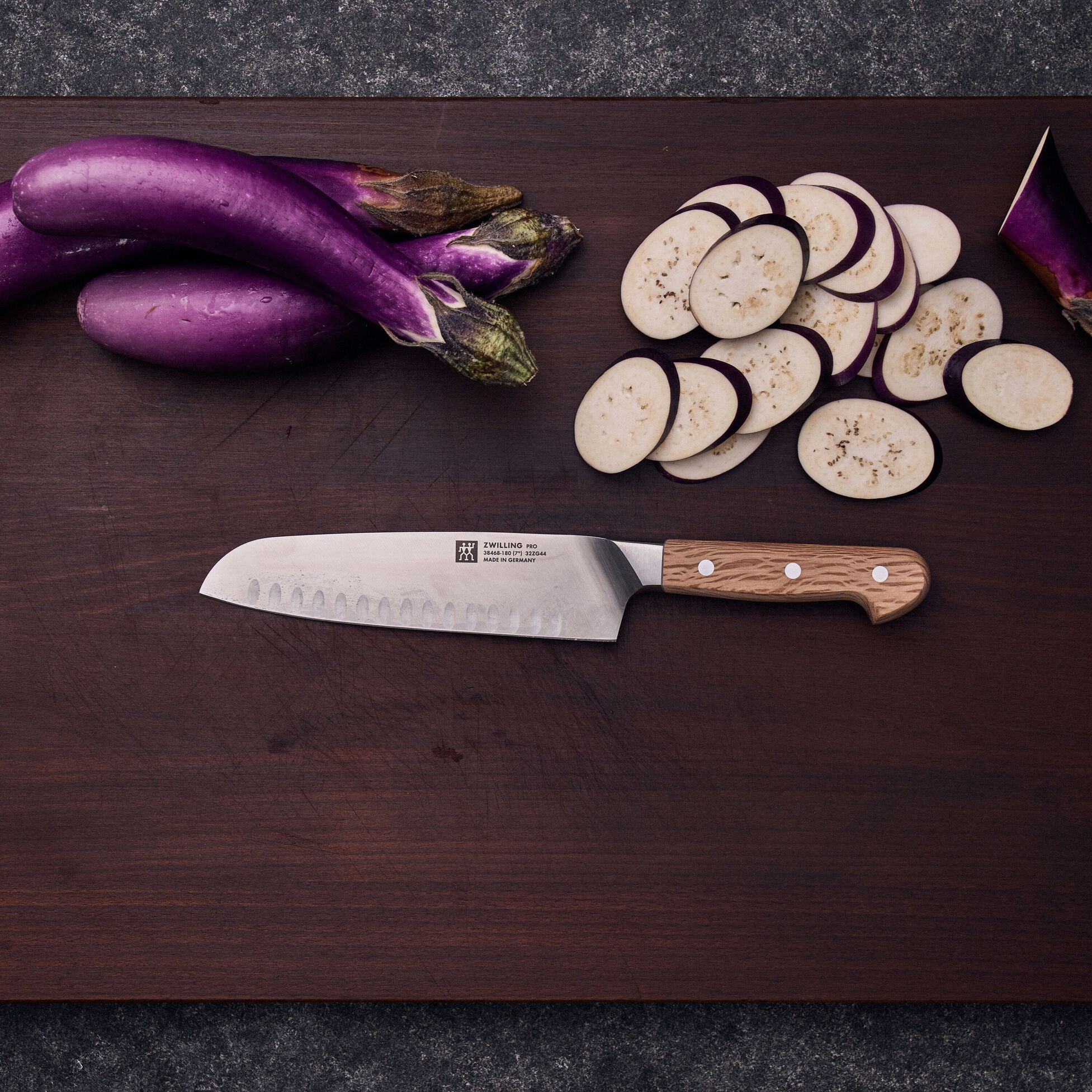 Nůž 18 cm ZWILLING PRO SANTOKU dub_1