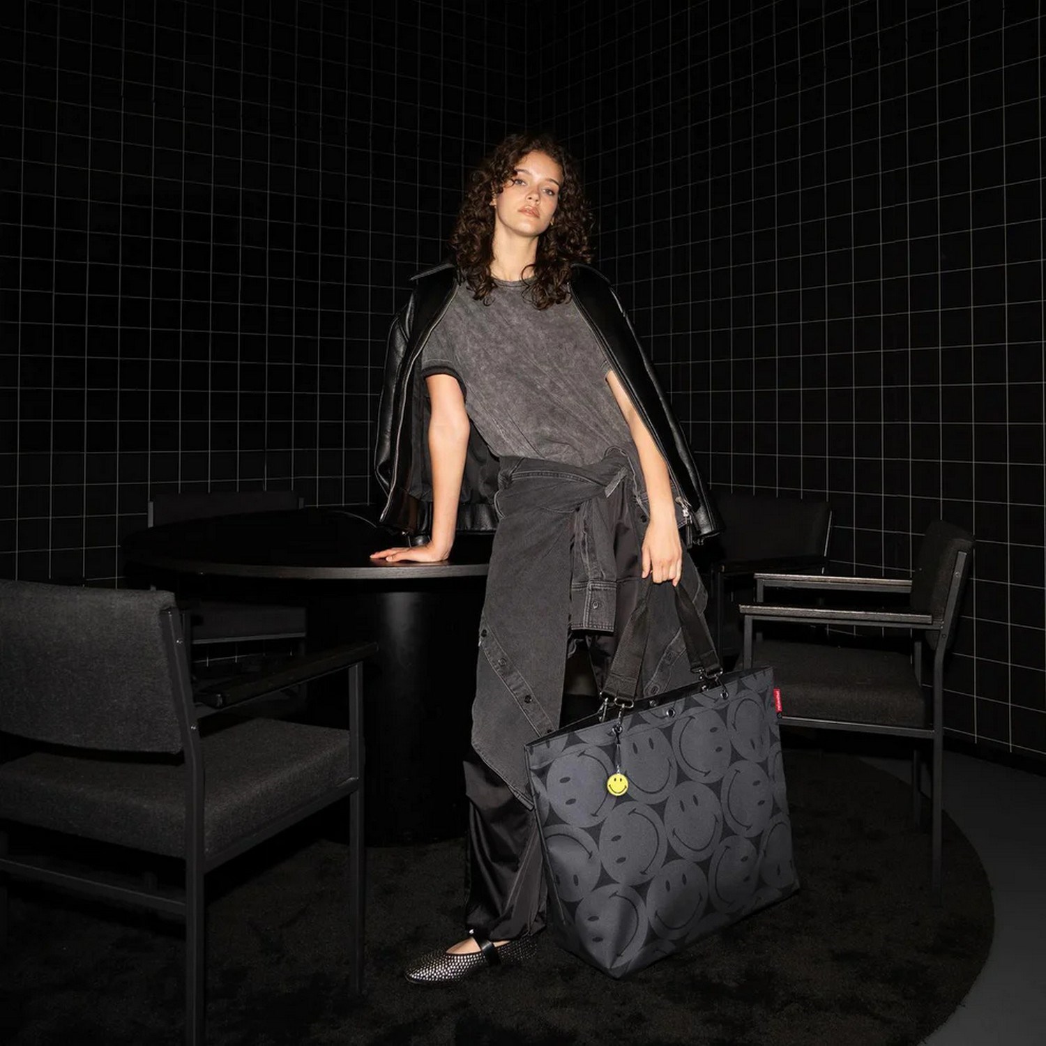 Taška přes rameno Reisenthel Shopper XL smiley grey_0