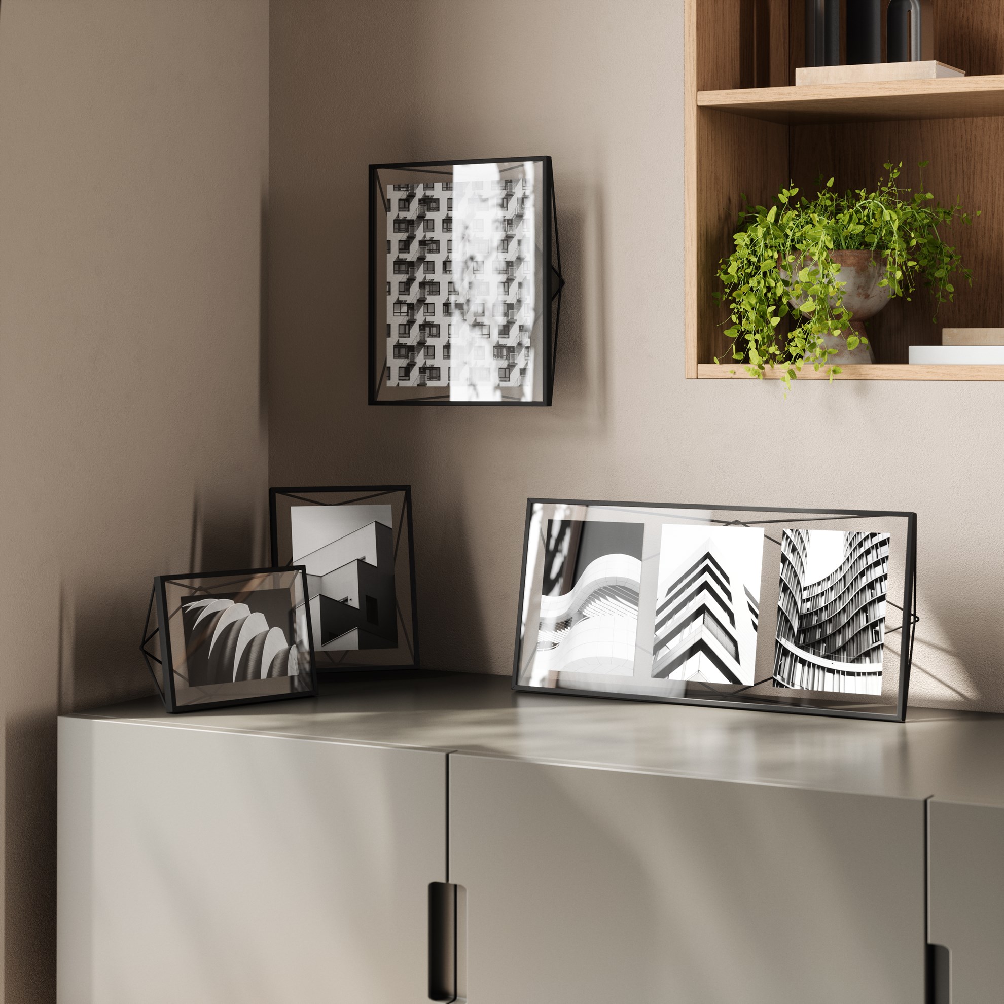 Fotorámeček Umbra PRISMA 10x15cm černý_5