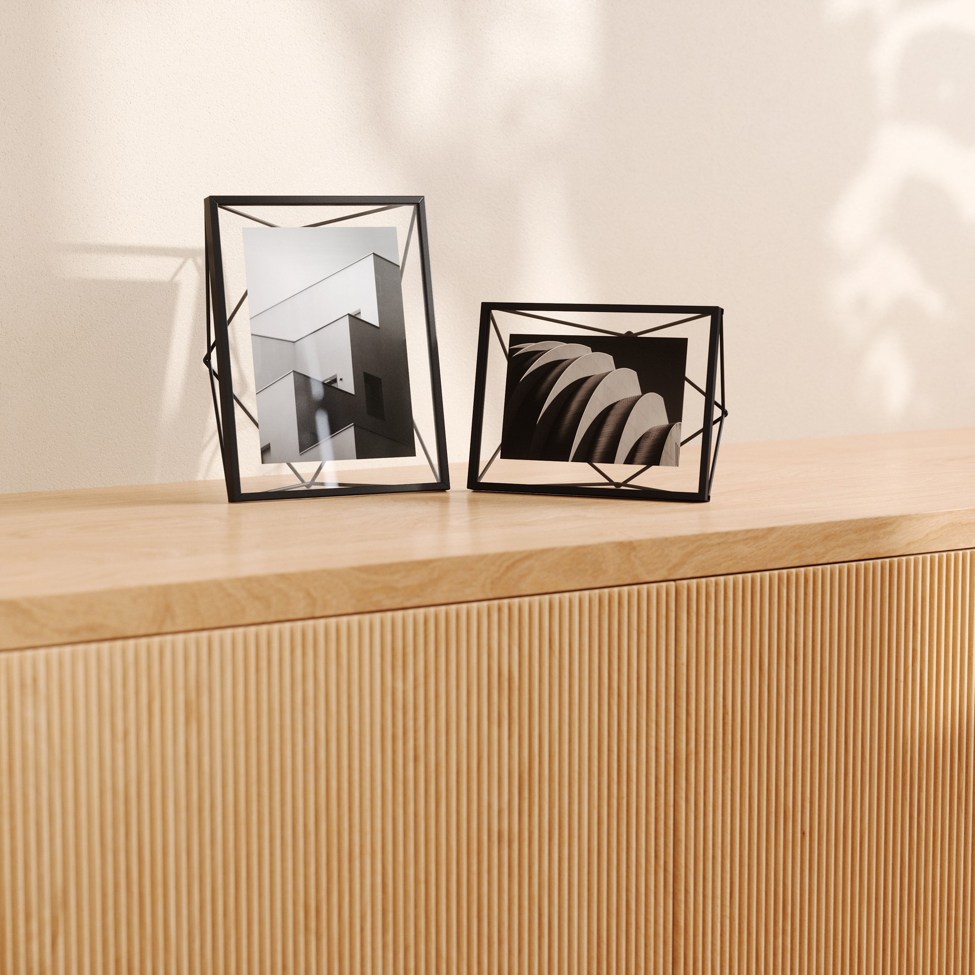 Fotorámeček Umbra PRISMA 10x15cm černý_9