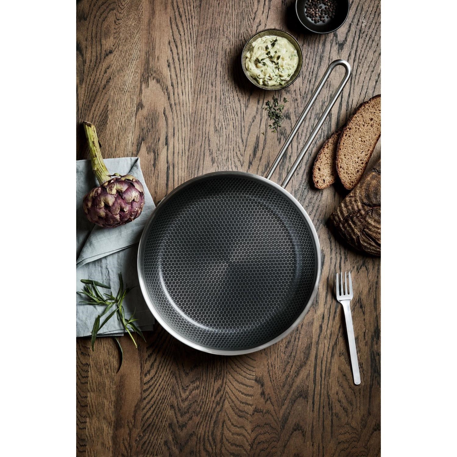 Multifunkční pánev Eva Solo s keramickým povrchem 24 cm stříbrná_0