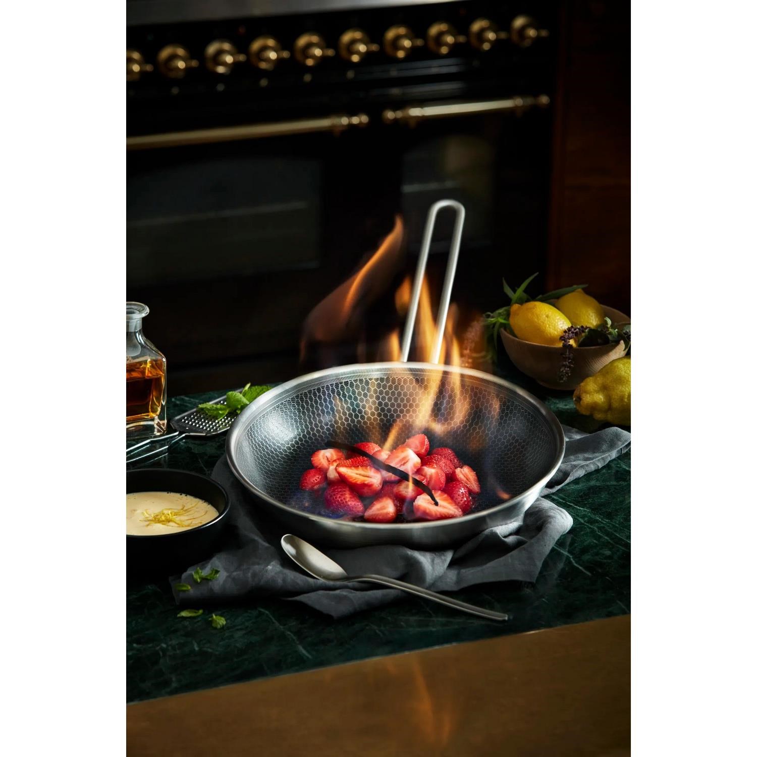 Multifunkční pánev Eva Solo s keramickým povrchem 24 cm stříbrná_5