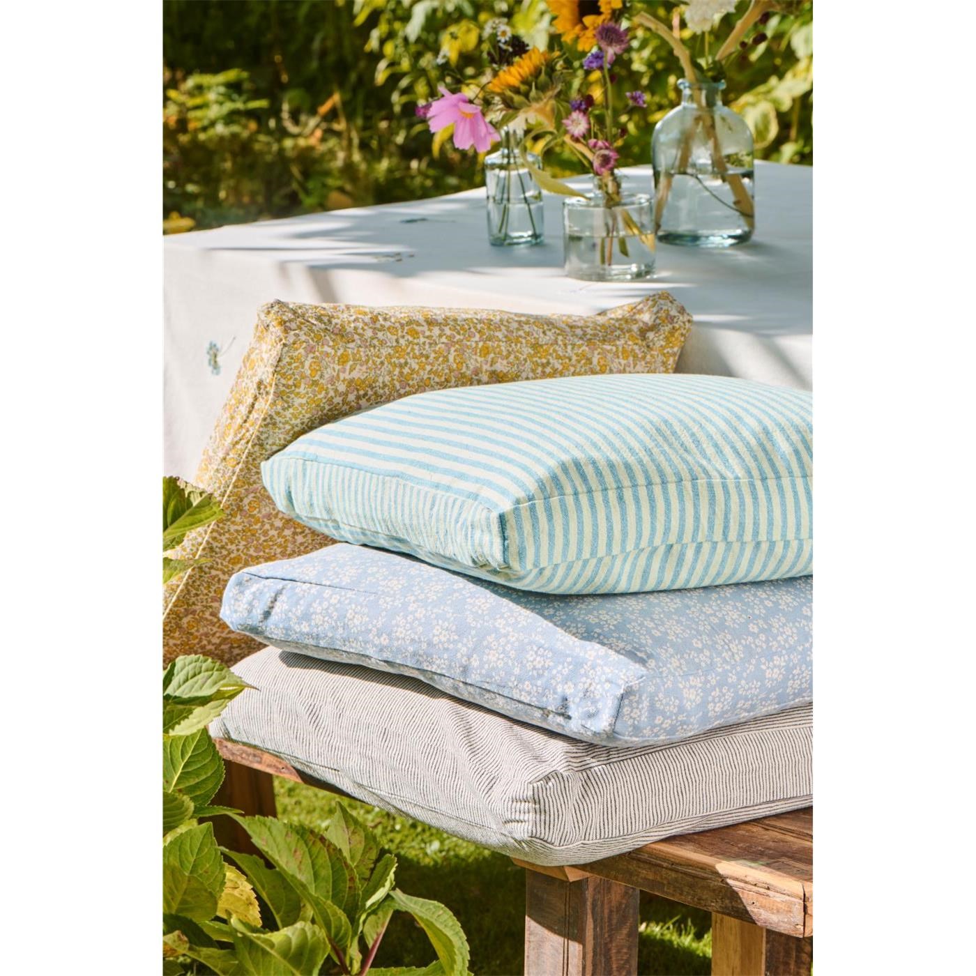 Povlak na sedák Agathe Ib Laursen světle modrý s květy v přírodní barvě_0