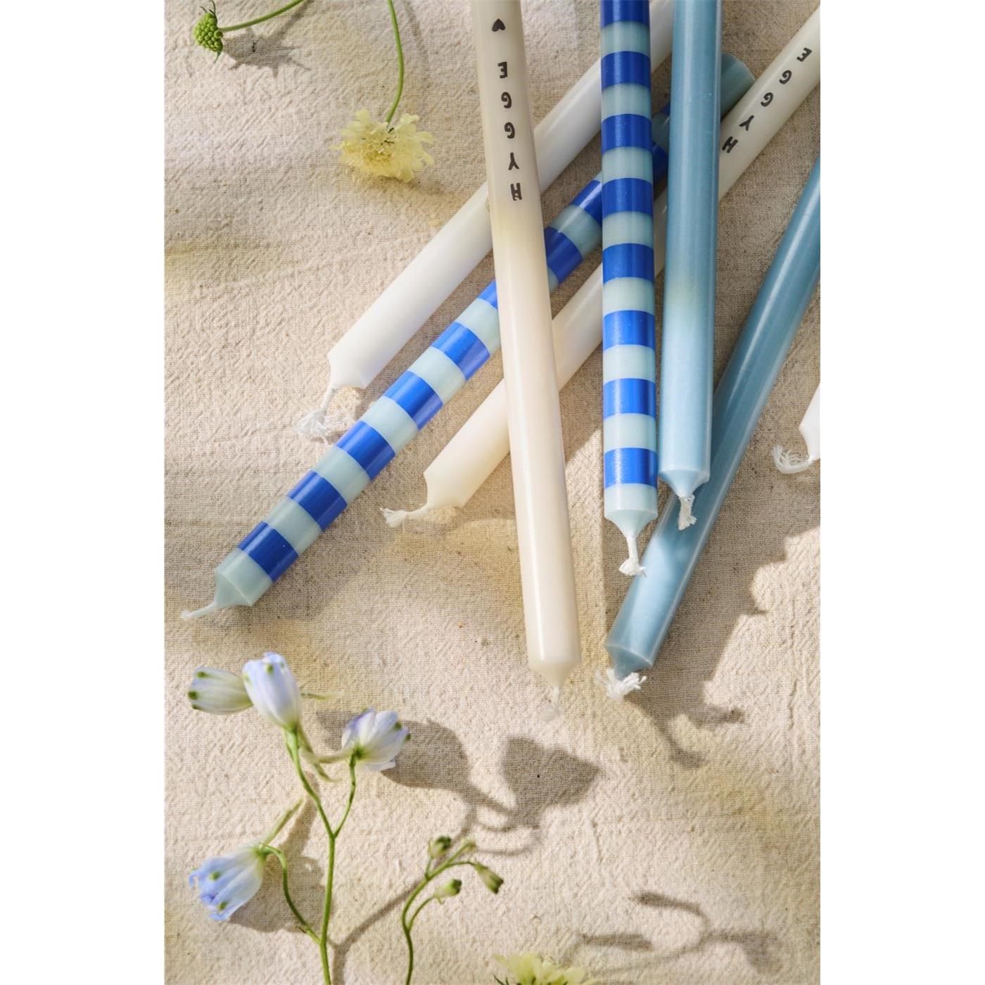 Tenká dlouhá svíčka Ib Laursen dusty blue P.1.3 xV.20 cm_1