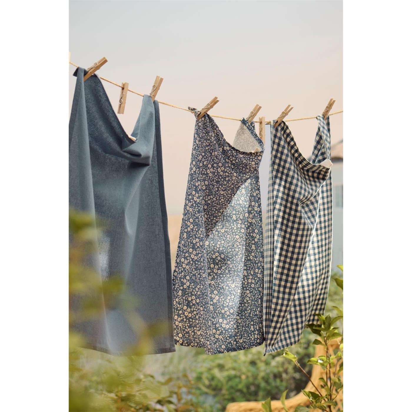 Kuchyňská utěrka Lucas Ib Laursen 70x50 cm s modrými kostičkami_0