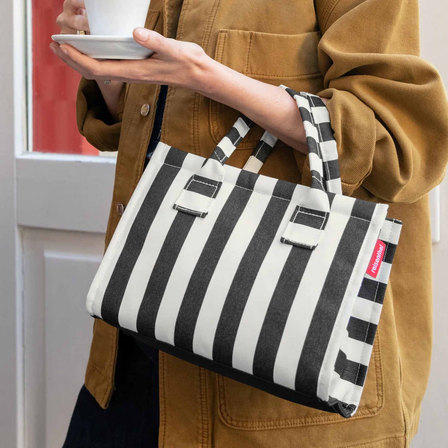 Taška přes rameno Reisenthel Daily Shopper XS summerstripes black_2