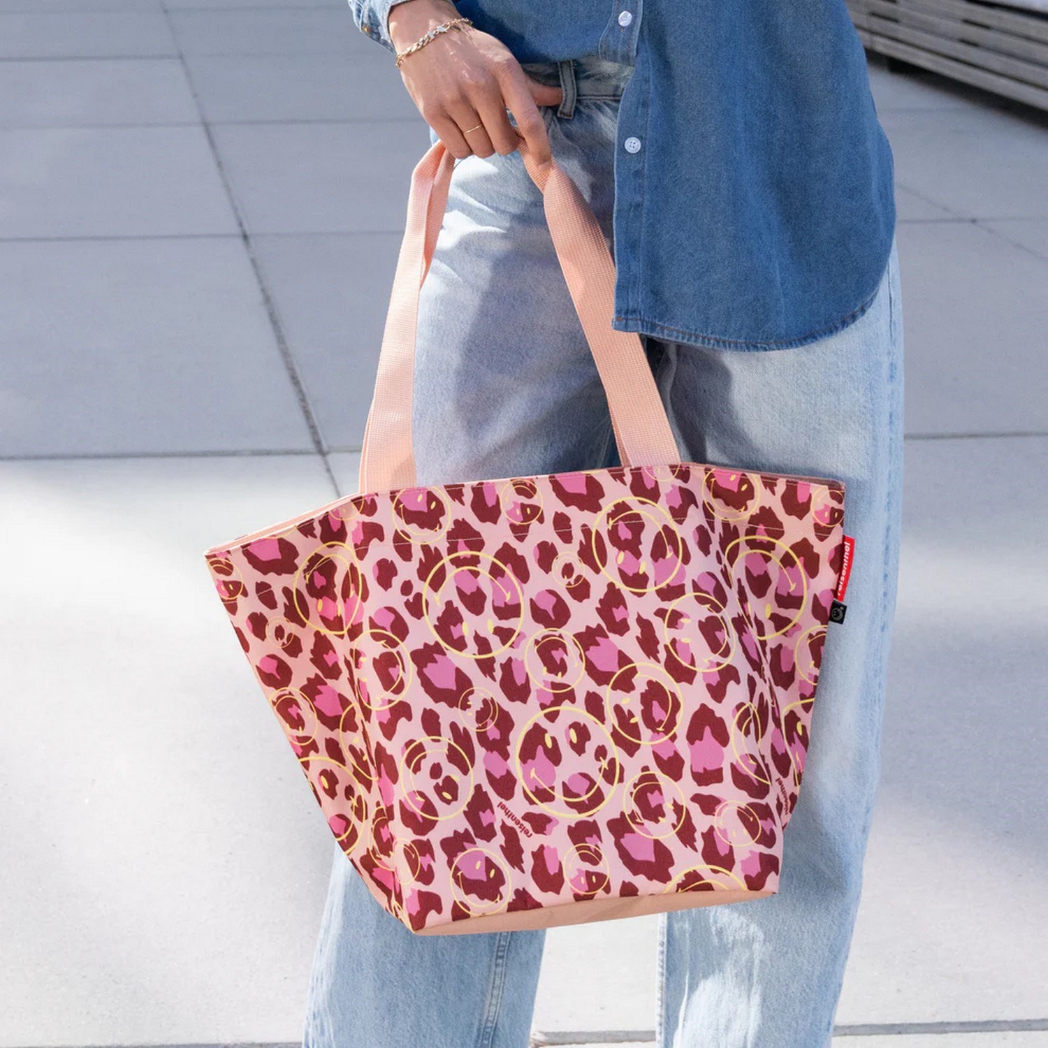 Taška přes rameno Reisenthel Shopper M smiley leo blush_1